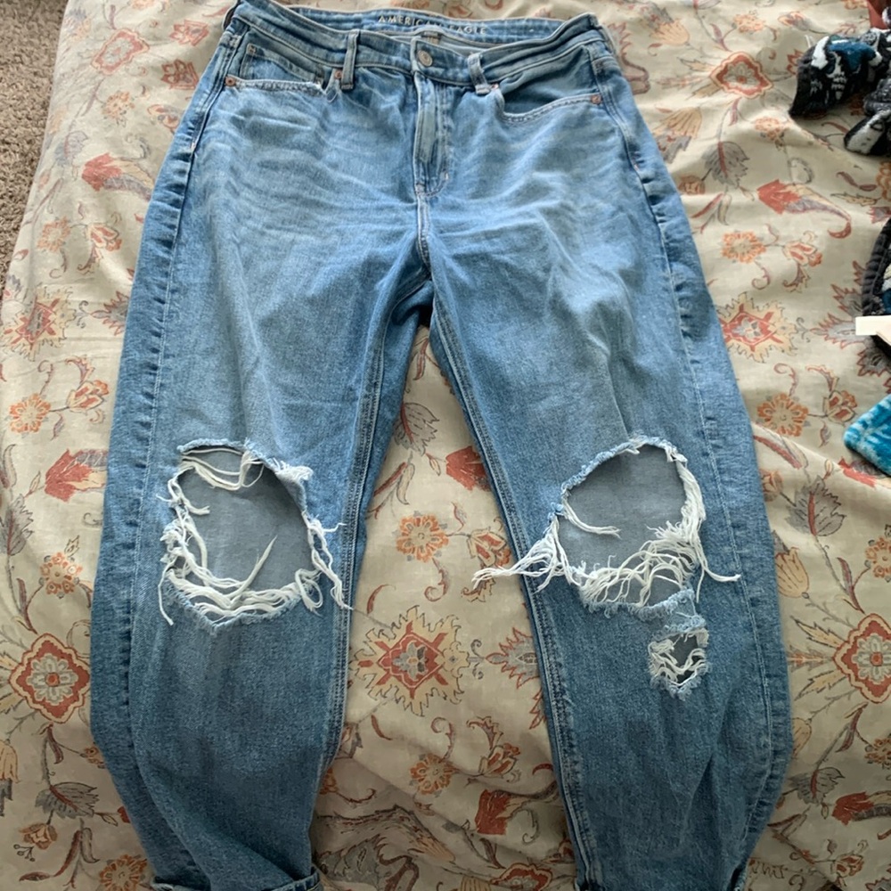 American Eagle Mom Jean